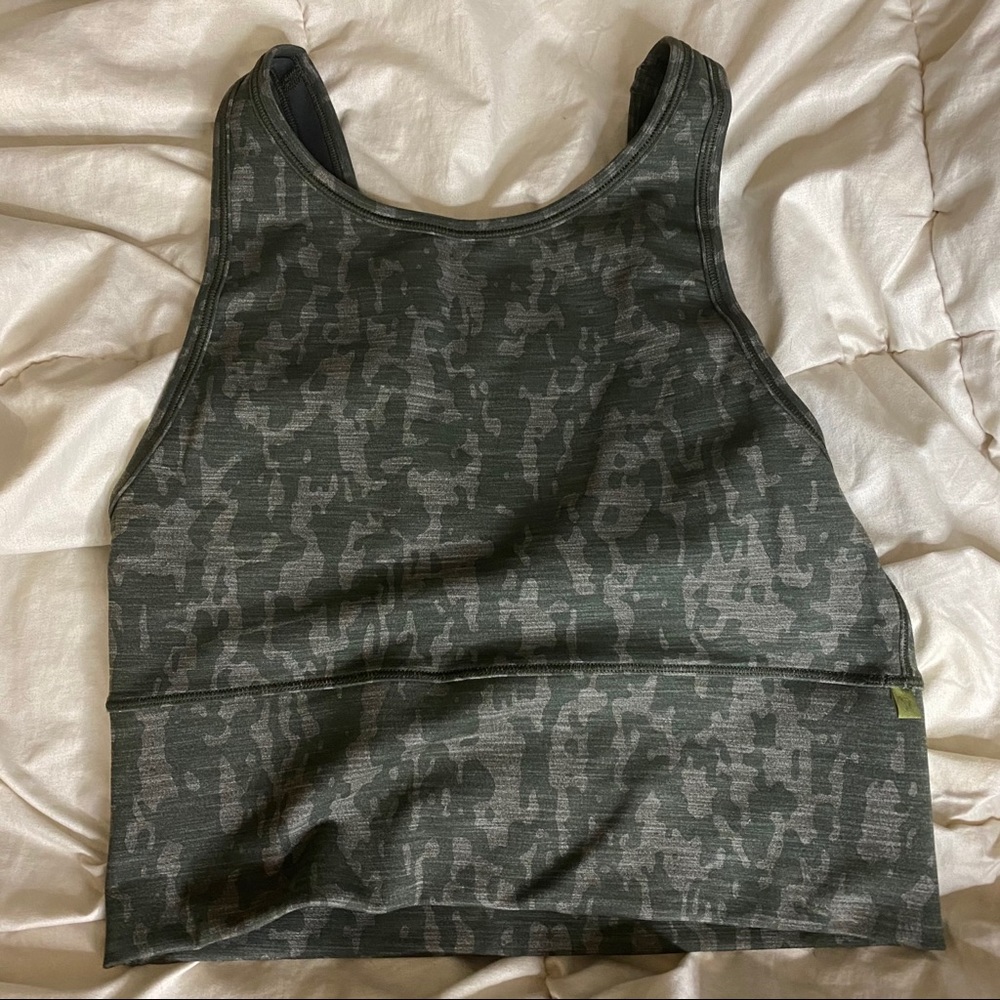 Lululemon power pivot crop tank